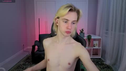 Snapshot of lucidangelok chatting on May 4, 2026, 11:17 am Angelok online show from May 4, 2026, 11:17 am