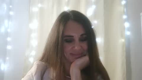 Snapshot of luciemack chatting on October 4, 2025, 7:56 pm LucieMack online show from October 4, 2025, 7:56 pm