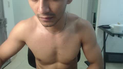 Snapshot of lucifferr_ chatting on March 12, 2025, 9:12 am leonel online show from March 12, 2025, 9:12 am