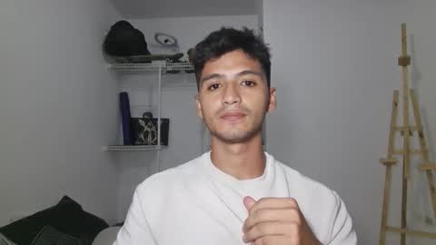 Snapshot of lucifferr_ chatting on February 25, 2026, 1:15 am leonel online show from February 25, 2026, 1:15 am