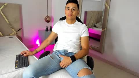 Leo online show from November 18, 2025, 11:47 am