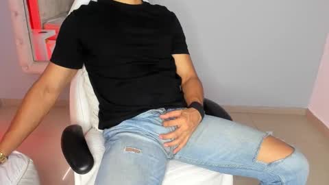 Leo online show from December 5, 2025, 11:30 am