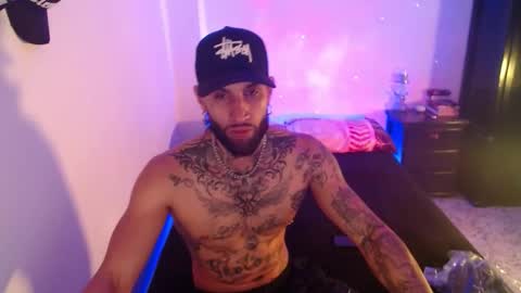 luciifer_hills online show from November 25, 2025, 4:07 pm