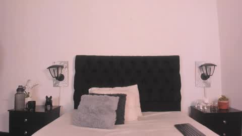 Snapshot of lucio__fox chatting on September 22, 2025, 11:45 am Lucio online show from September 22, 2025, 11:45 am