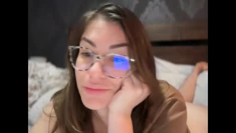 April online show from December 2, 2025, 10:16 pm