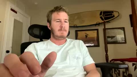 Snapshot of luckboy698 chatting on December 31, 2024, 8:02 pm luckboy698 online show from December 31, 2024, 8:02 pm