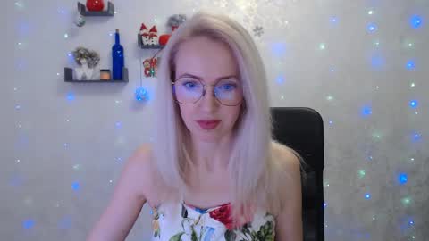 Snapshot of luckcristal chatting on January 9, 2025, 2:51 pm Arina online show from January 9, 2025, 2:51 pm