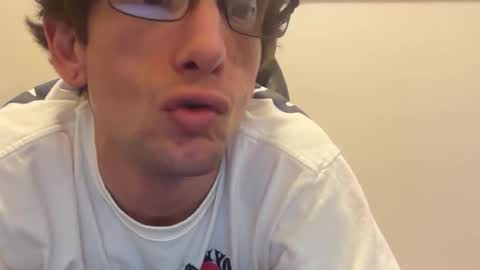 Snapshot of lucky_bme chatting on February 18, 2026, 3:57 am lucky_bme online show from February 18, 2026, 3:57 am