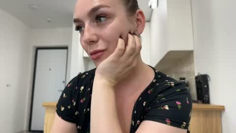 lucky_foryou_baby online show from June 12, 2026, 3:00 pm