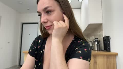 lucky_foryou_baby online show from June 15, 2026, 8:27 am