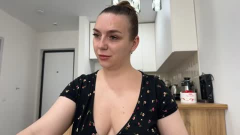 lucky_foryou_baby online show from June 23, 2026, 9:40 am