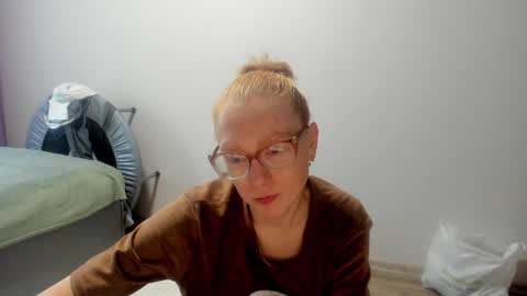 lucky_licky20 online show from December 8, 2024, 3:53 am