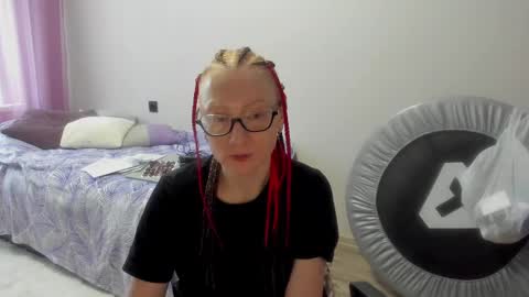 lucky_licky20 online show from February 12, 2025, 4:12 am