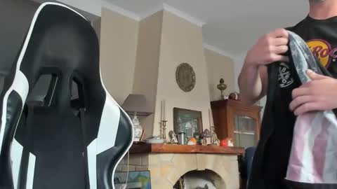 Lucky online show from April 19, 2026, 6:10 pm