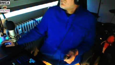 Snapshot of luckyfreak1 chatting on February 16, 2025, 5:26 am call me Stefan online show from February 16, 2025, 5:26 am