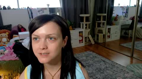 Jade online show from May 8, 2026, 12:05 am