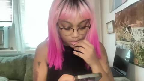 Snapshot of luckylaci777 chatting on October 1, 2025, 5:08 pm luckylaci777 online show from October 1, 2025, 5:08 pm