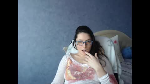 luckylinda23 online show from February 17, 2025, 11:44 am