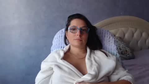 luckylinda23 online show from September 28, 2025, 9:47 am