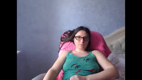 luckylinda23 online show from June 8, 2026, 11:21 am