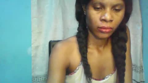 Snapshot of luckymadequeen chatting on January 1, 2025, 11:40 pm Gloria online show from January 1, 2025, 11:40 pm