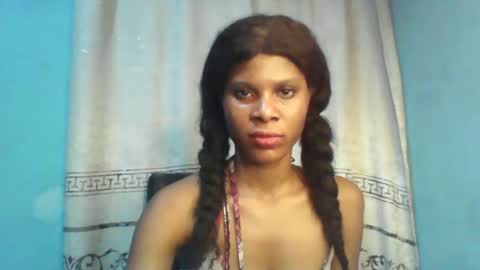 Snapshot of luckymadequeen chatting on January 9, 2025, 6:27 am Gloria online show from January 9, 2025, 6:27 am