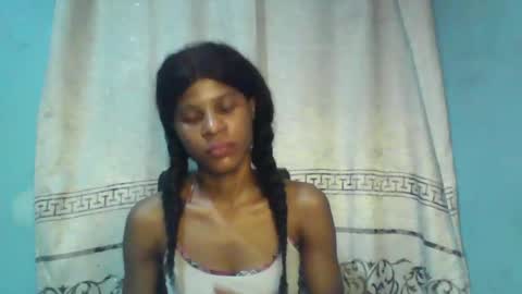 Snapshot of luckymadequeen chatting on January 11, 2025, 4:27 am Gloria online show from January 11, 2025, 4:27 am