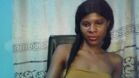 Snapshot of luckymadequeen chatting on January 20, 2025, 11:10 pm Gloria online show from January 20, 2025, 11:10 pm