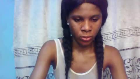 Snapshot of luckymadequeen chatting on January 27, 2025, 11:33 pm Gloria online show from January 27, 2025, 11:33 pm