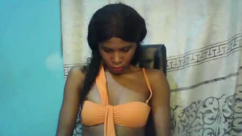 Snapshot of luckymadequeen chatting on January 30, 2025, 4:27 am Gloria online show from January 30, 2025, 4:27 am