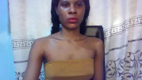 Snapshot of luckymadequeen chatting on January 30, 2025, 7:29 am Gloria online show from January 30, 2025, 7:29 am