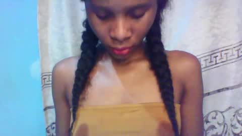 Snapshot of luckymadequeen chatting on January 30, 2025, 10:19 pm Gloria online show from January 30, 2025, 10:19 pm