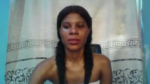 Snapshot of luckymadequeen chatting on February 13, 2025, 12:21 pm Gloria online show from February 13, 2025, 12:21 pm