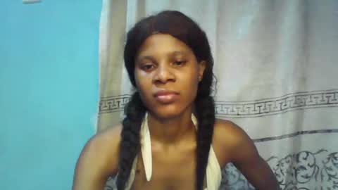 Snapshot of luckymadequeen chatting on February 14, 2025, 11:09 pm Gloria online show from February 14, 2025, 11:09 pm