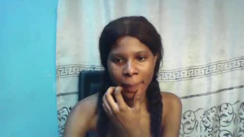Snapshot of luckymadequeen chatting on February 20, 2025, 5:01 am Gloria online show from February 20, 2025, 5:01 am