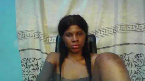 Snapshot of luckymadequeen chatting on March 1, 2025, 11:58 pm Gloria online show from March 1, 2025, 11:58 pm