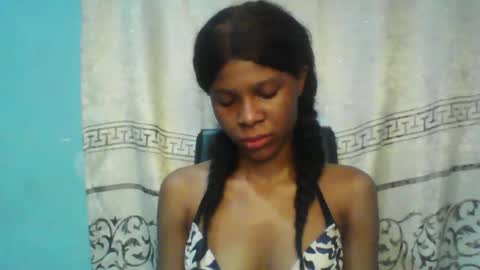 Snapshot of luckymadequeen chatting on March 5, 2025, 4:24 am Gloria online show from March 5, 2025, 4:24 am