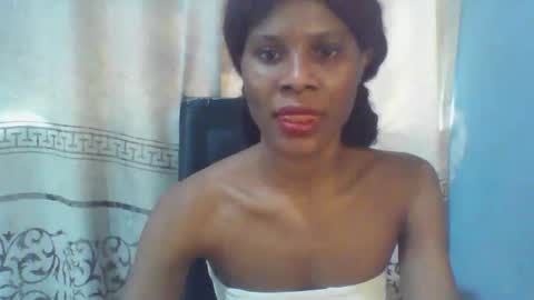 Snapshot of luckymadequeen chatting on September 28, 2025, 9:25 am Gloria online show from September 28, 2025, 9:25 am