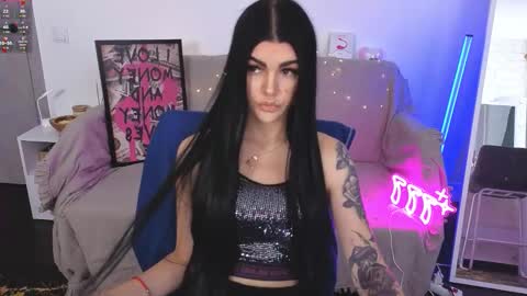 Monika online show from October 20, 2025, 12:27 pm