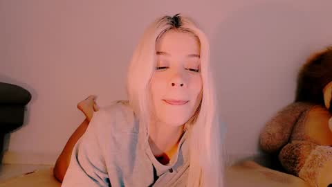 luckysapphire777 online show from February 2, 2025, 10:46 am