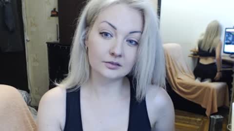 LuckyShot online show from November 3, 2025, 3:02 pm