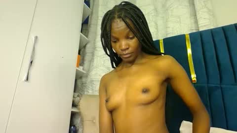 brielle online show from October 31, 2025, 8:43 pm