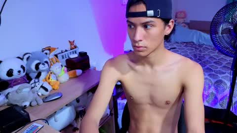 Lu Independent Model online show from September 20, 2025, 10:33 pm