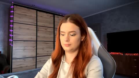 EmmaEmbers online show from April 10, 2026, 3:06 pm