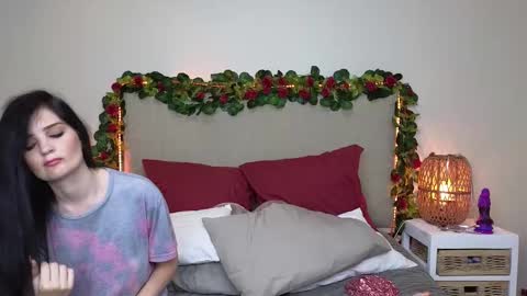 Lucy online show from February 20, 2025, 9:09 pm