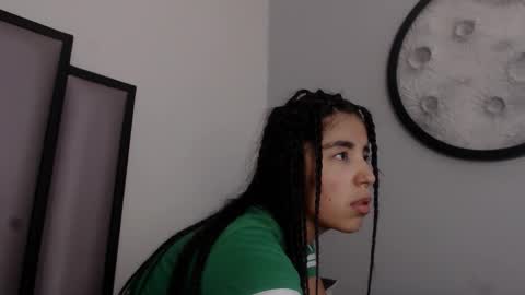   online show from December 5, 2025, 5:27 am