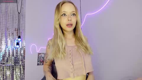 Snapshot of lucy__loy chatting on November 20, 2025, 1:55 pm Lucy online show from November 20, 2025, 1:55 pm