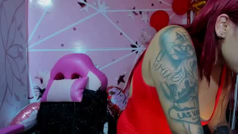 lucy_beatifull online show from February 17, 2025, 7:53 pm