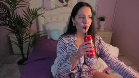 Laura online show from February 8, 2025, 8:42 pm