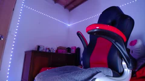 lucy online show from September 14, 2025, 11:04 pm